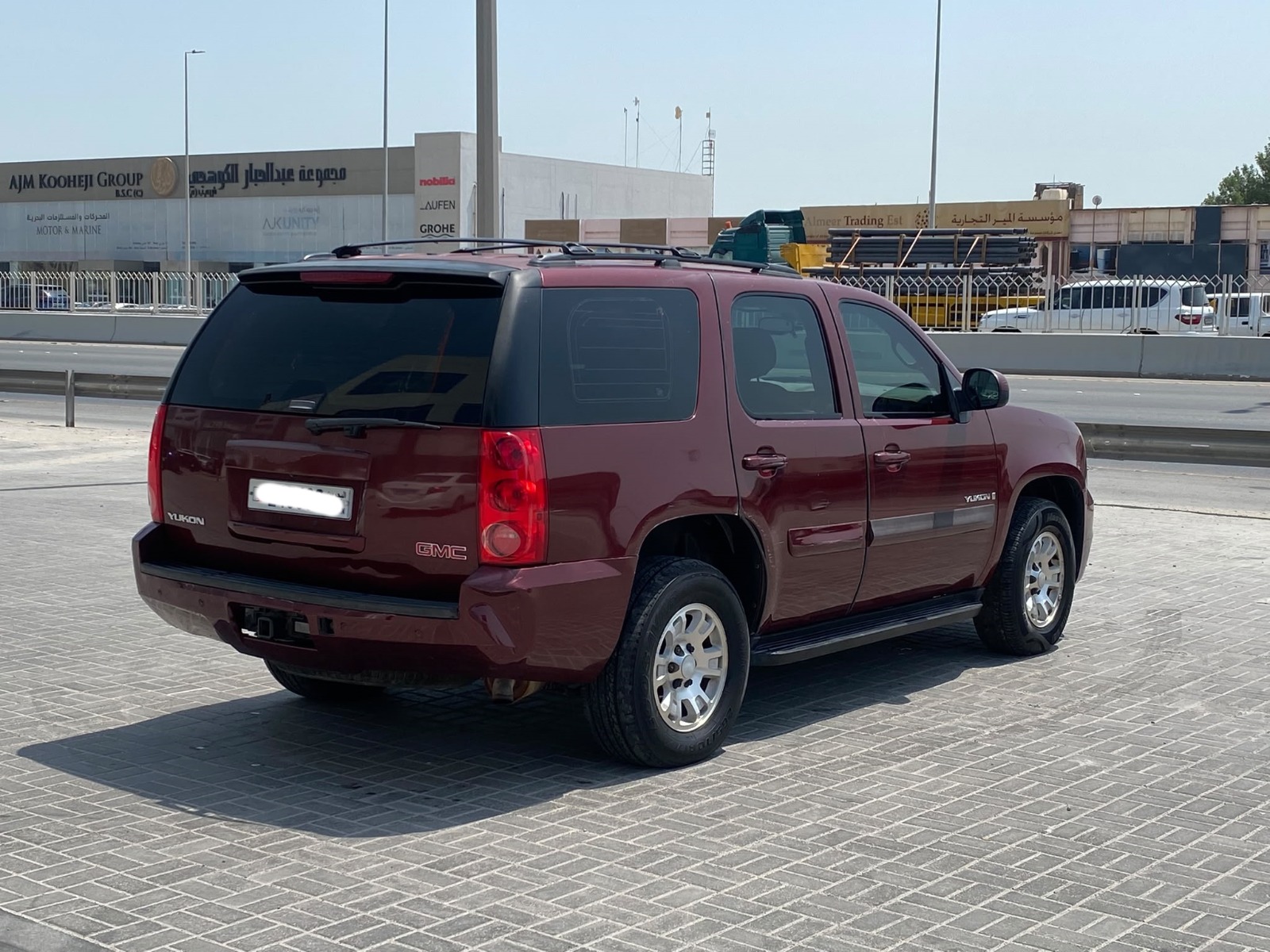 GMC Yukon 2008 (Red)