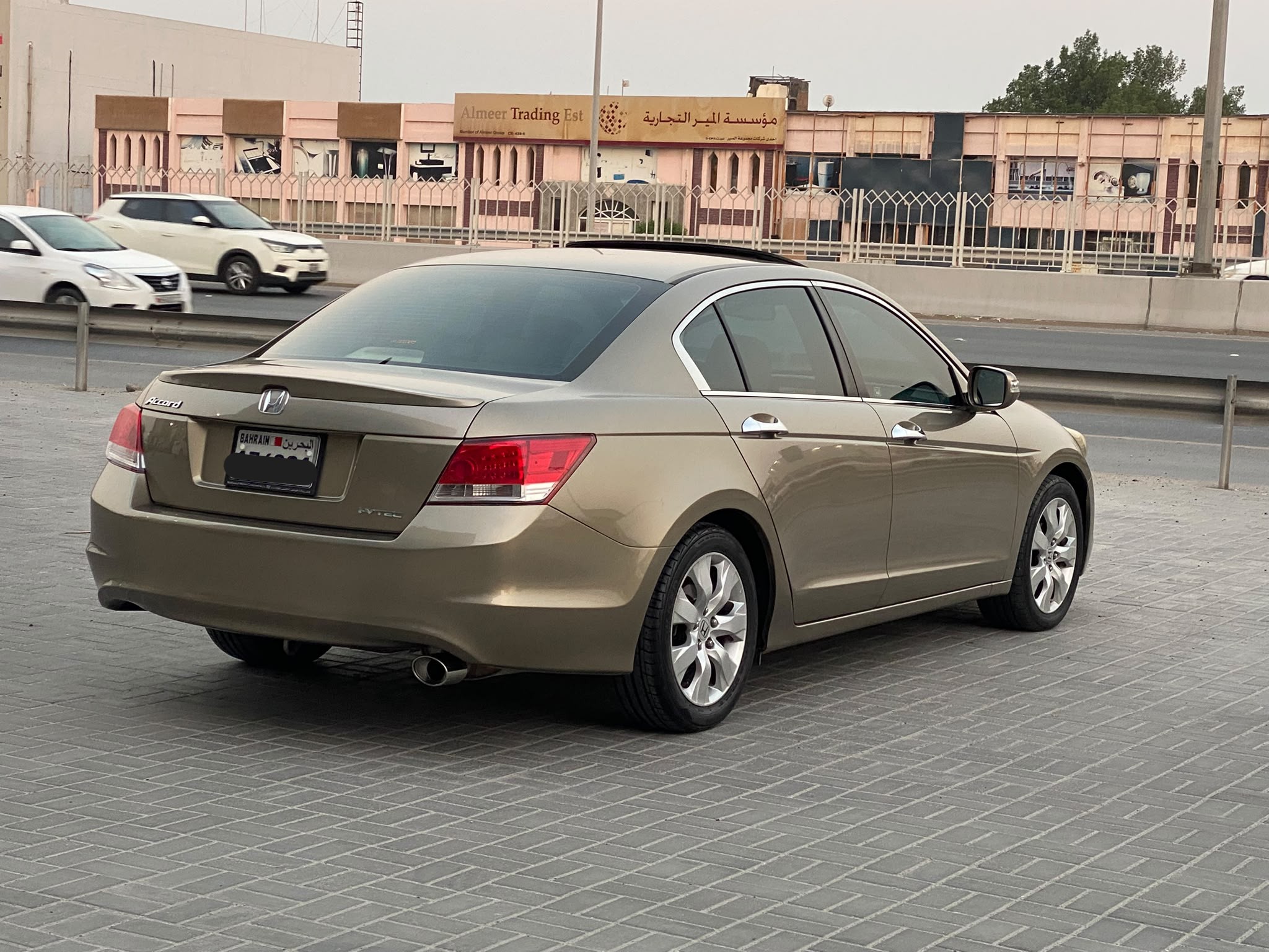 Honda Accord 2009 (Gold)