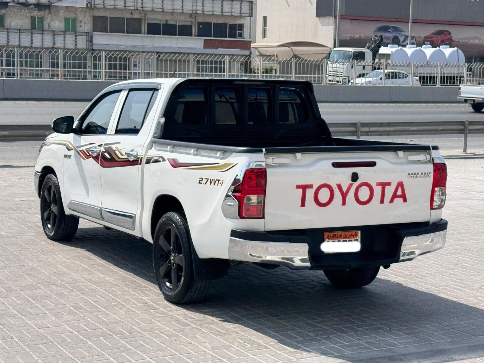 Toyota Hilux 2017 (White)