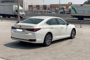 Lexus ES-300h 2023 (White)