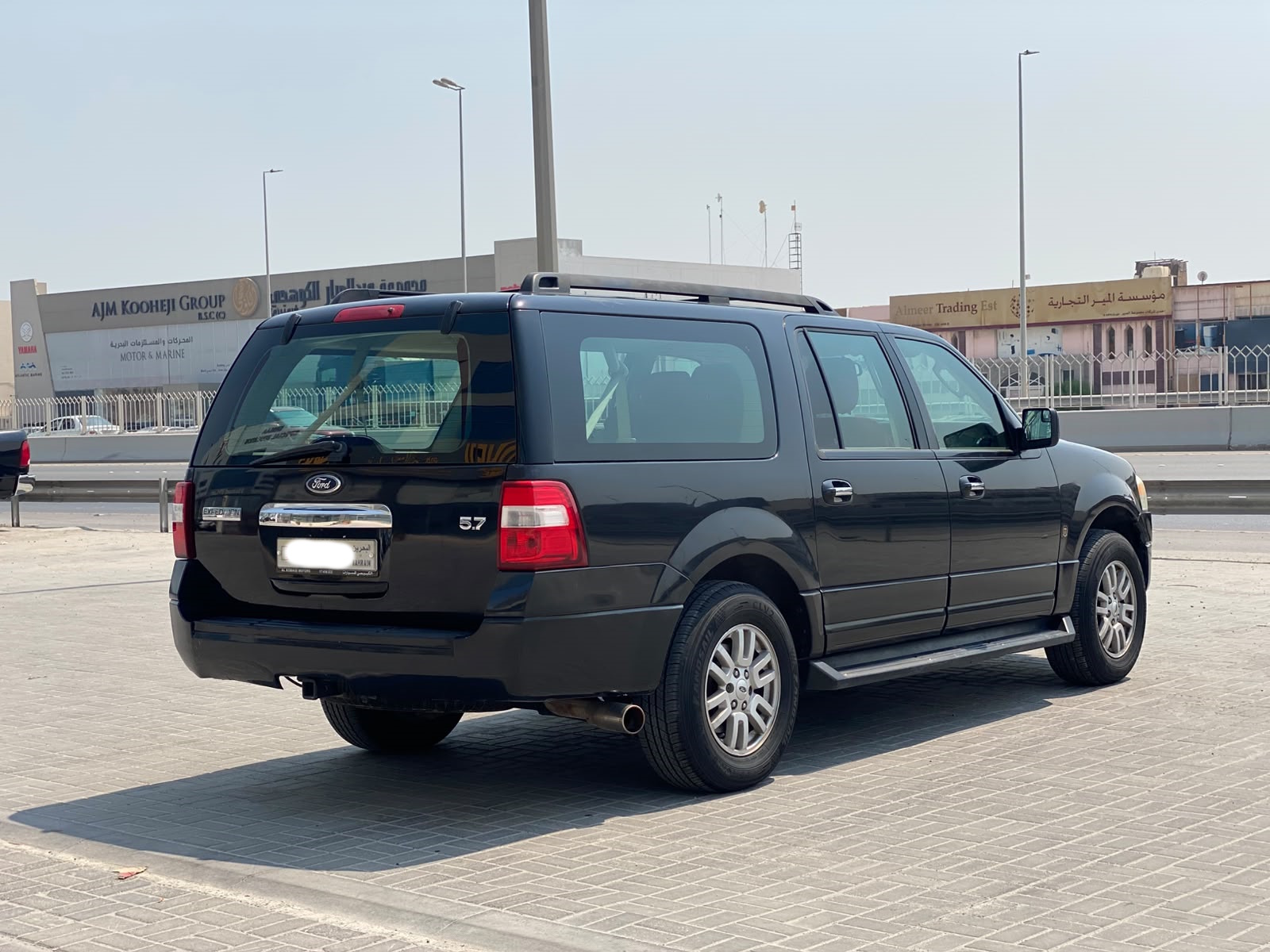 Ford Expedition 2012 (Black)