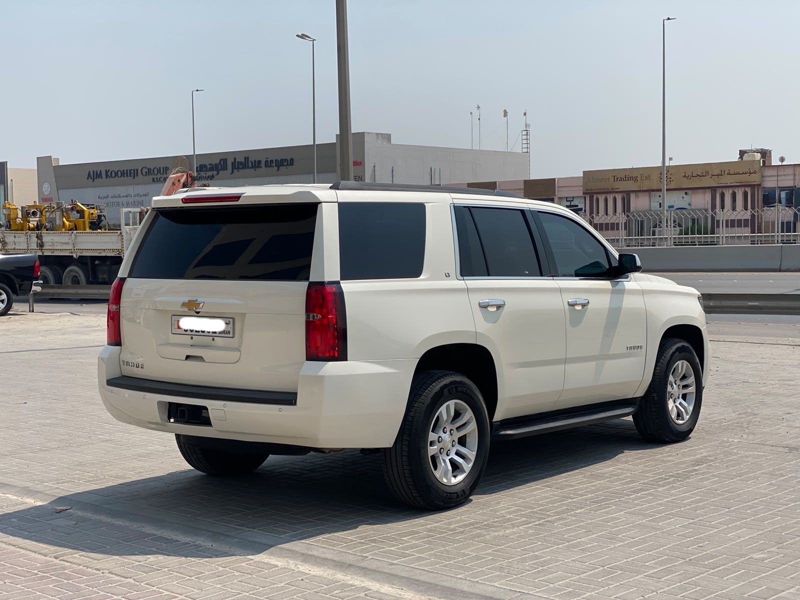 Chevrolet Tahoe 2015 (White)