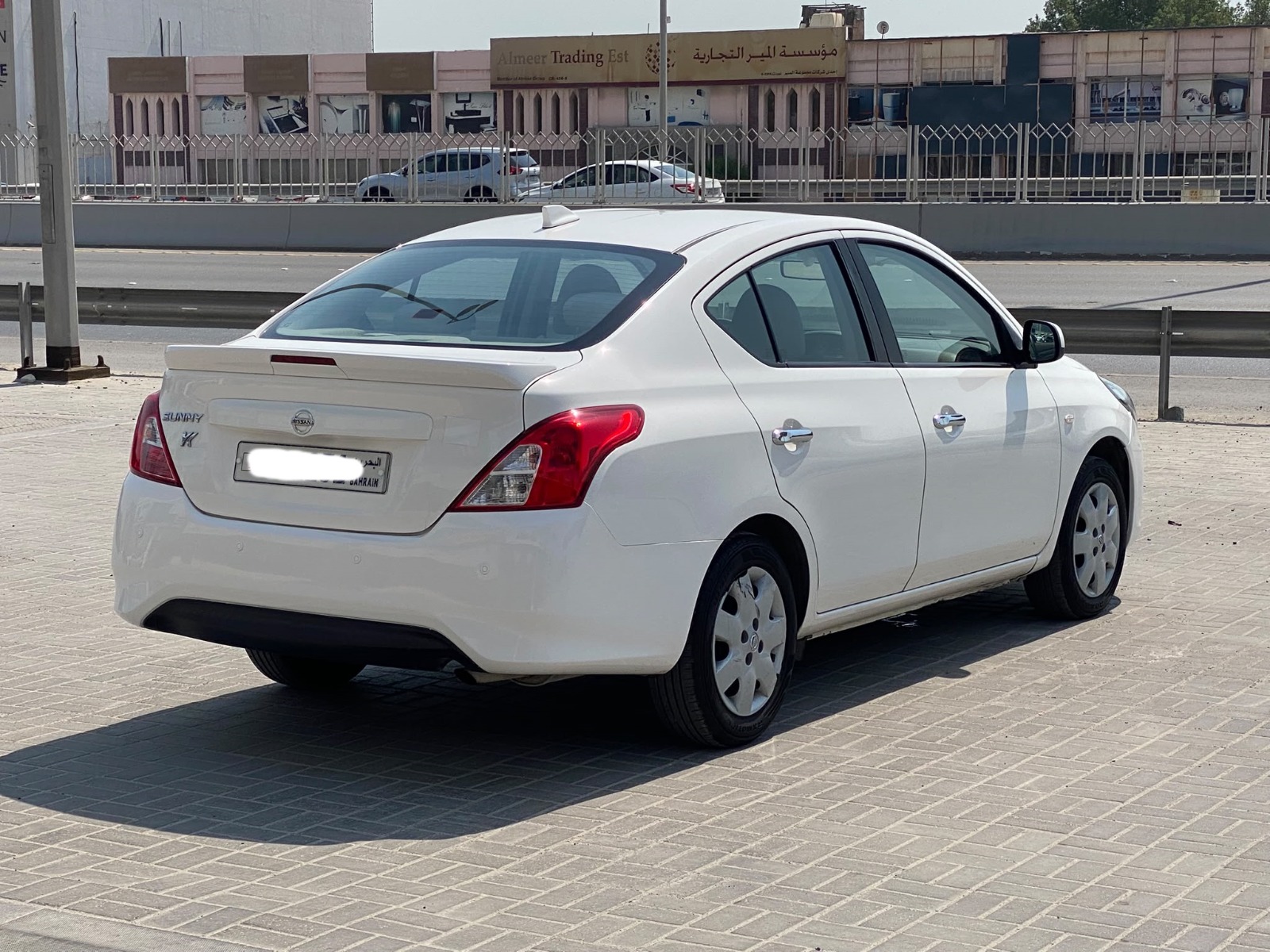 Nissan Sunny 2024 (White)
