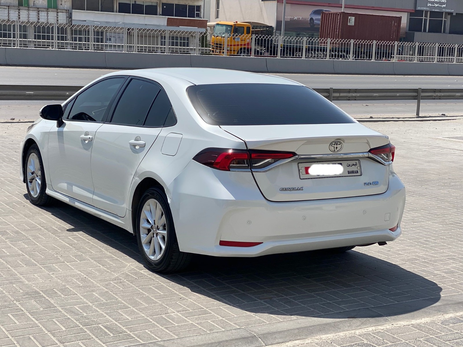 Toyota Corolla XLI 2023 (أبيض)