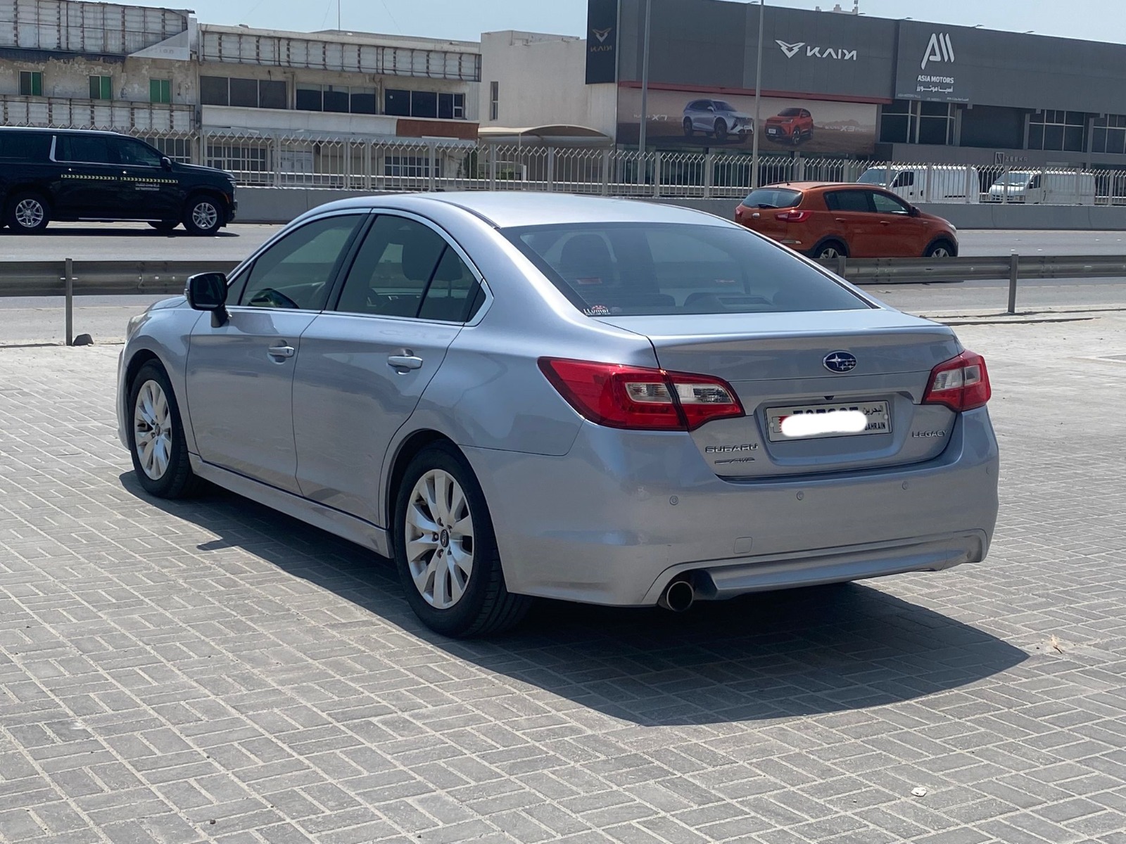 Subaru Legacy 2015 (Silver)