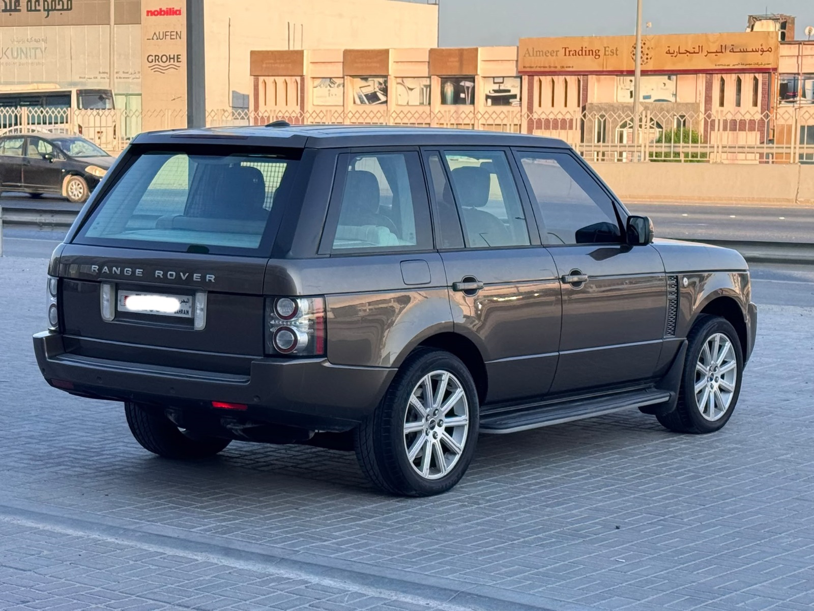 Range Rover L322 / 2011 (Brown)