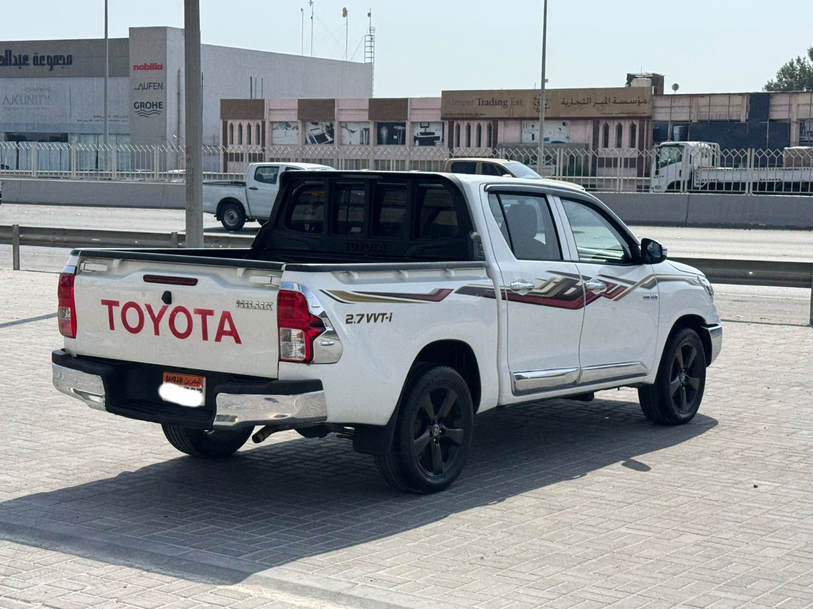 Toyota Hilux 2017 (White)