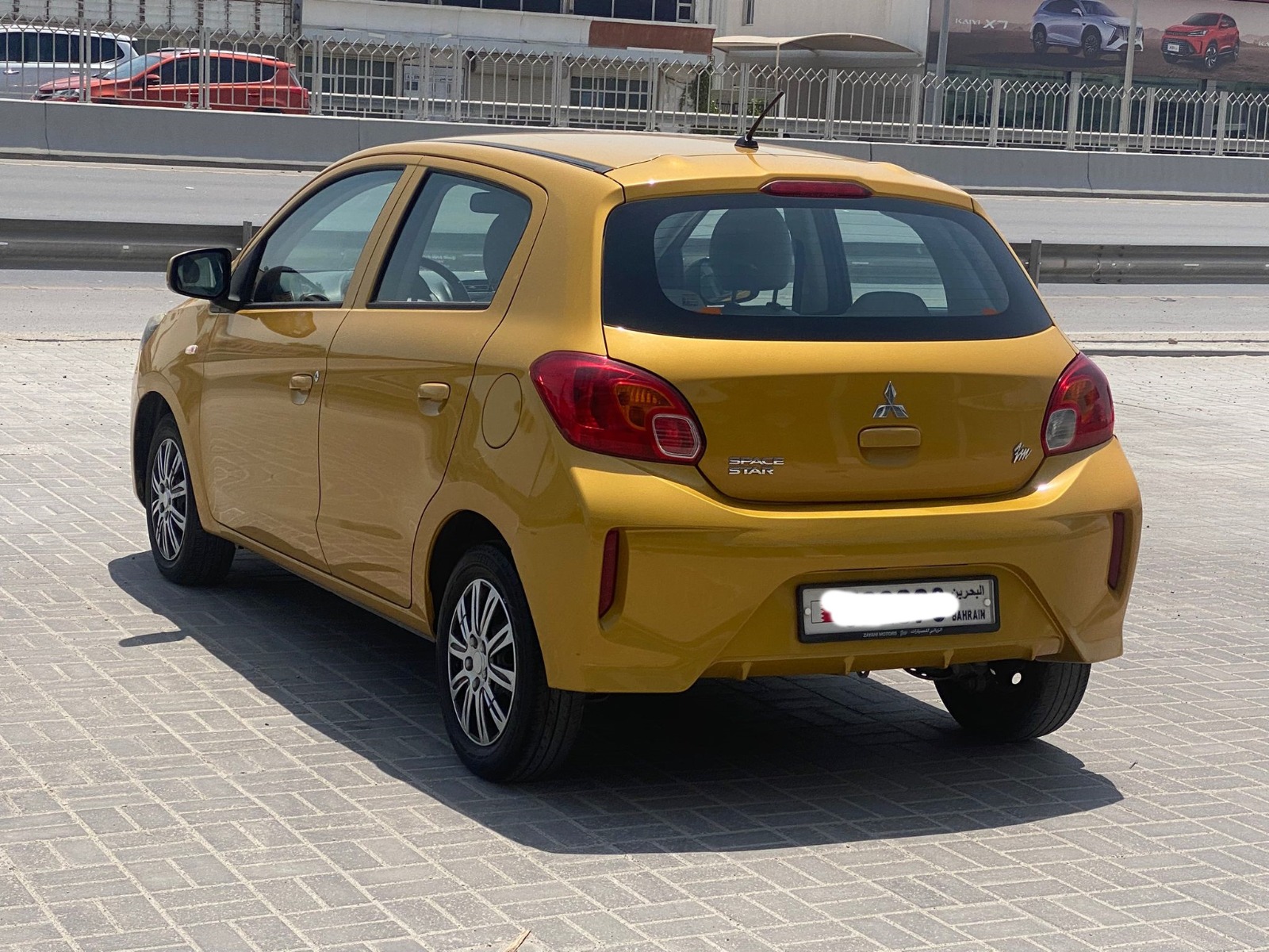 Mitsubishi Spacestar 2022 (Yellow)