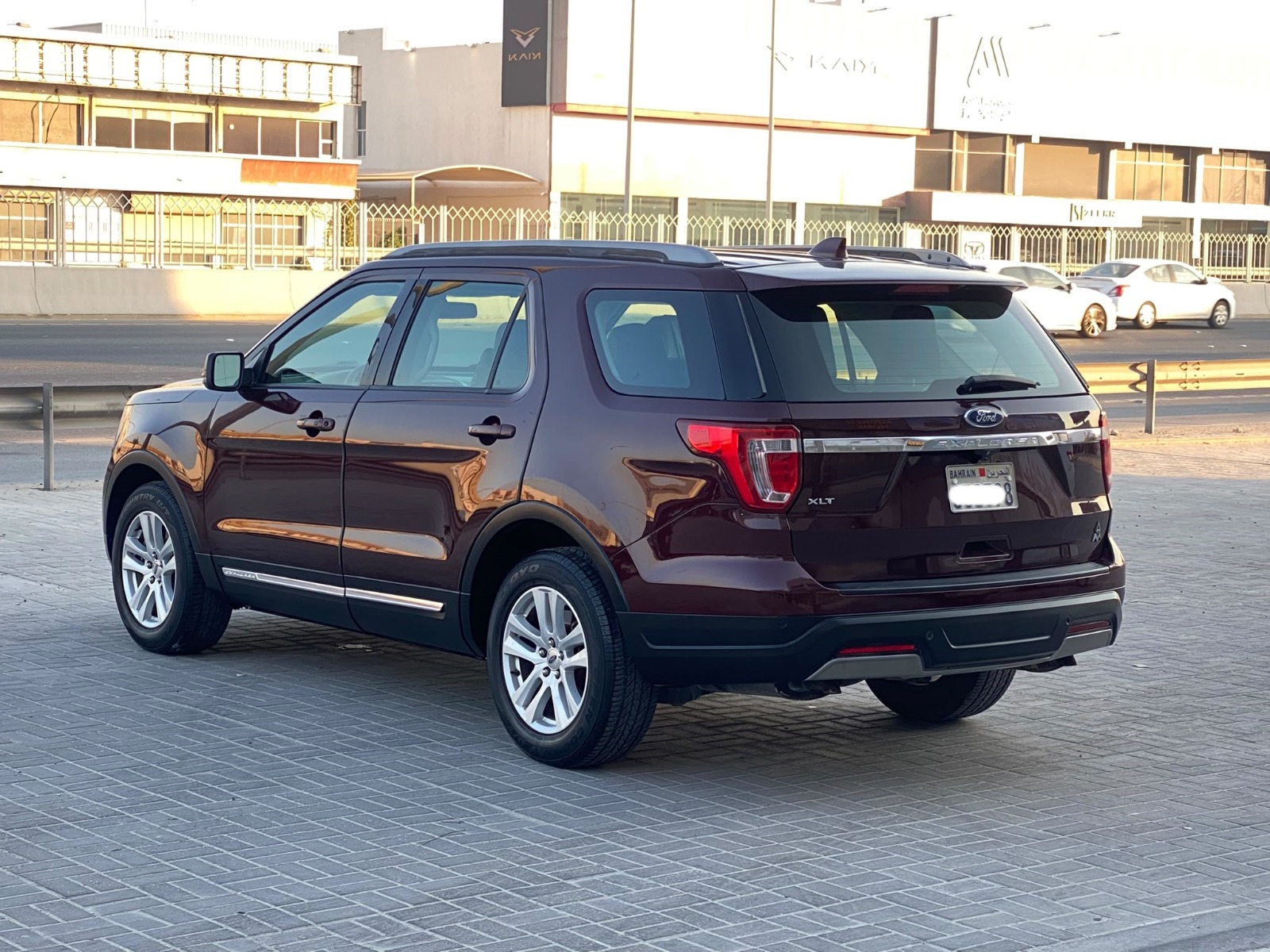 Ford Explorer XLT 2019 (ماروني)
