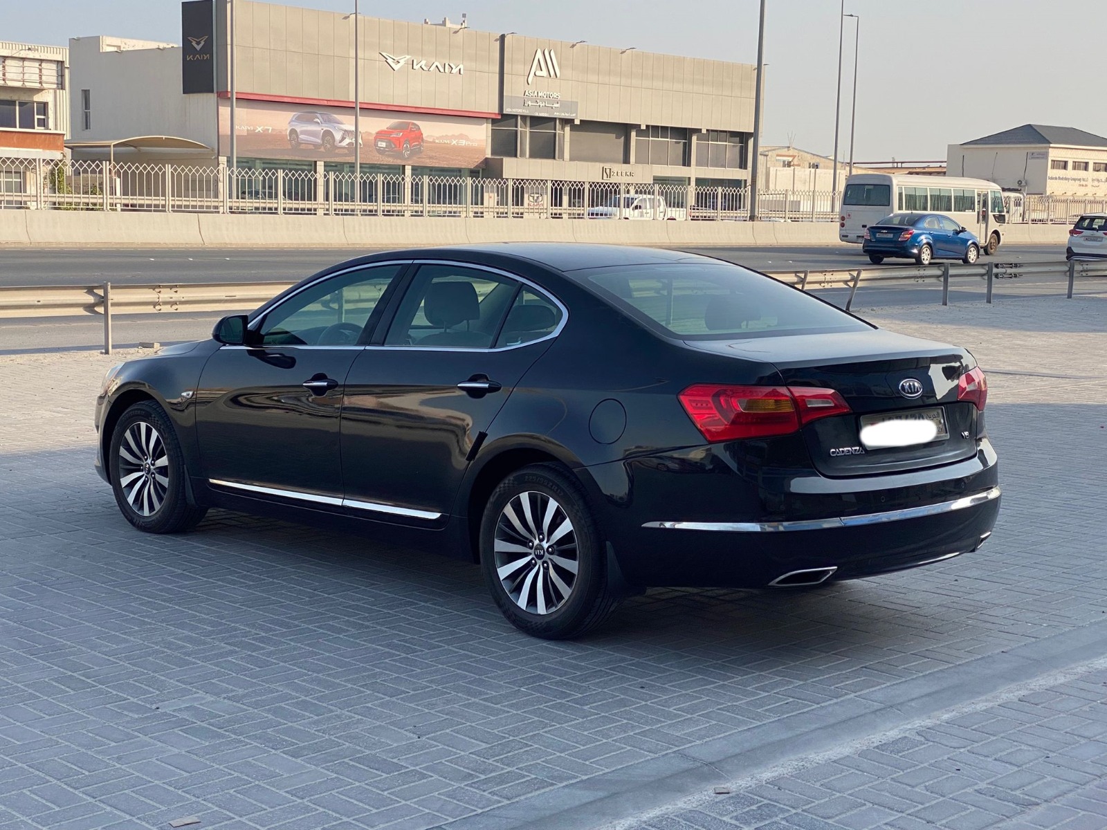 Kia Cadenza 2013 (Black)