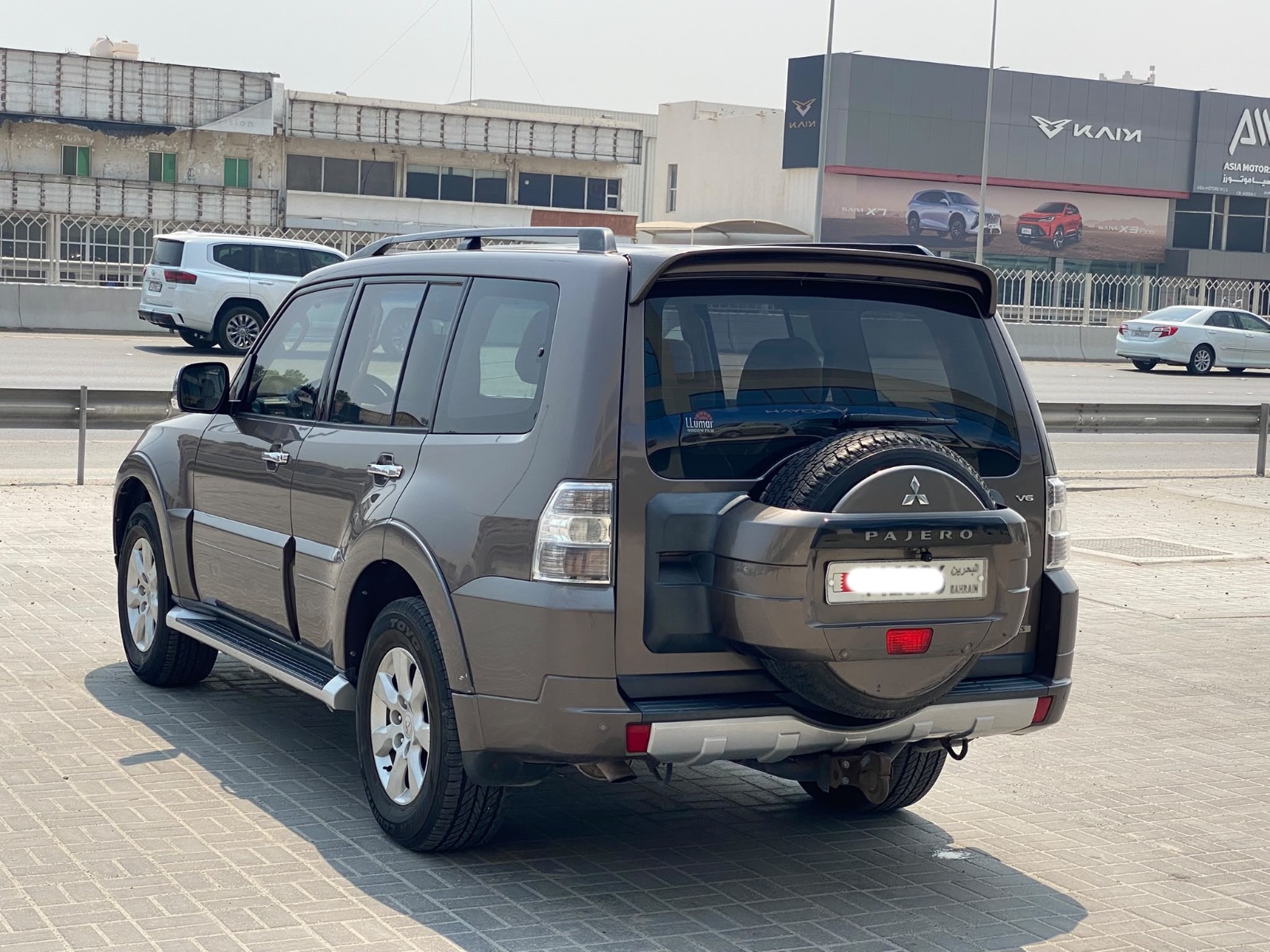 Mitsubishi Pajero GLS 2013 (Brown)