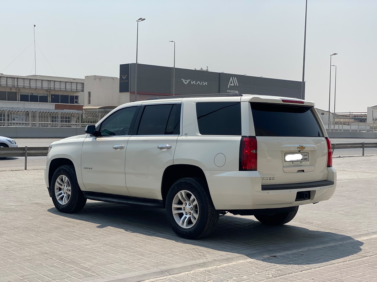 Chevrolet Tahoe 2015 (White)