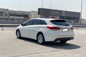 Hyundai i-40 / 2018 (White)