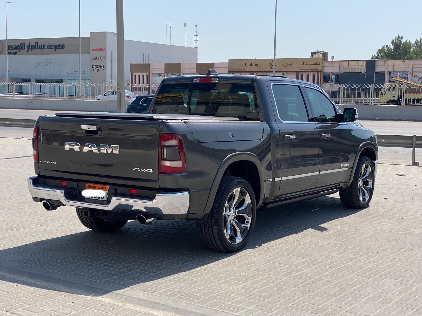 Chevrolet Silverado LT 2020 (Black)