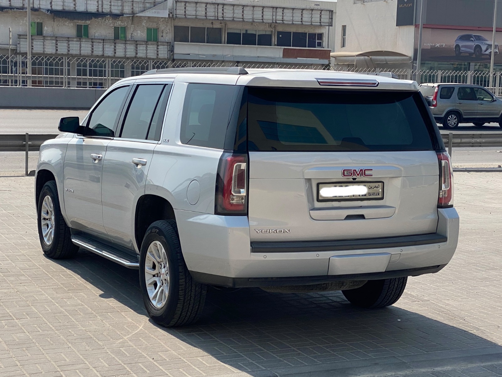 GMC Yukon 2018 (Silver)