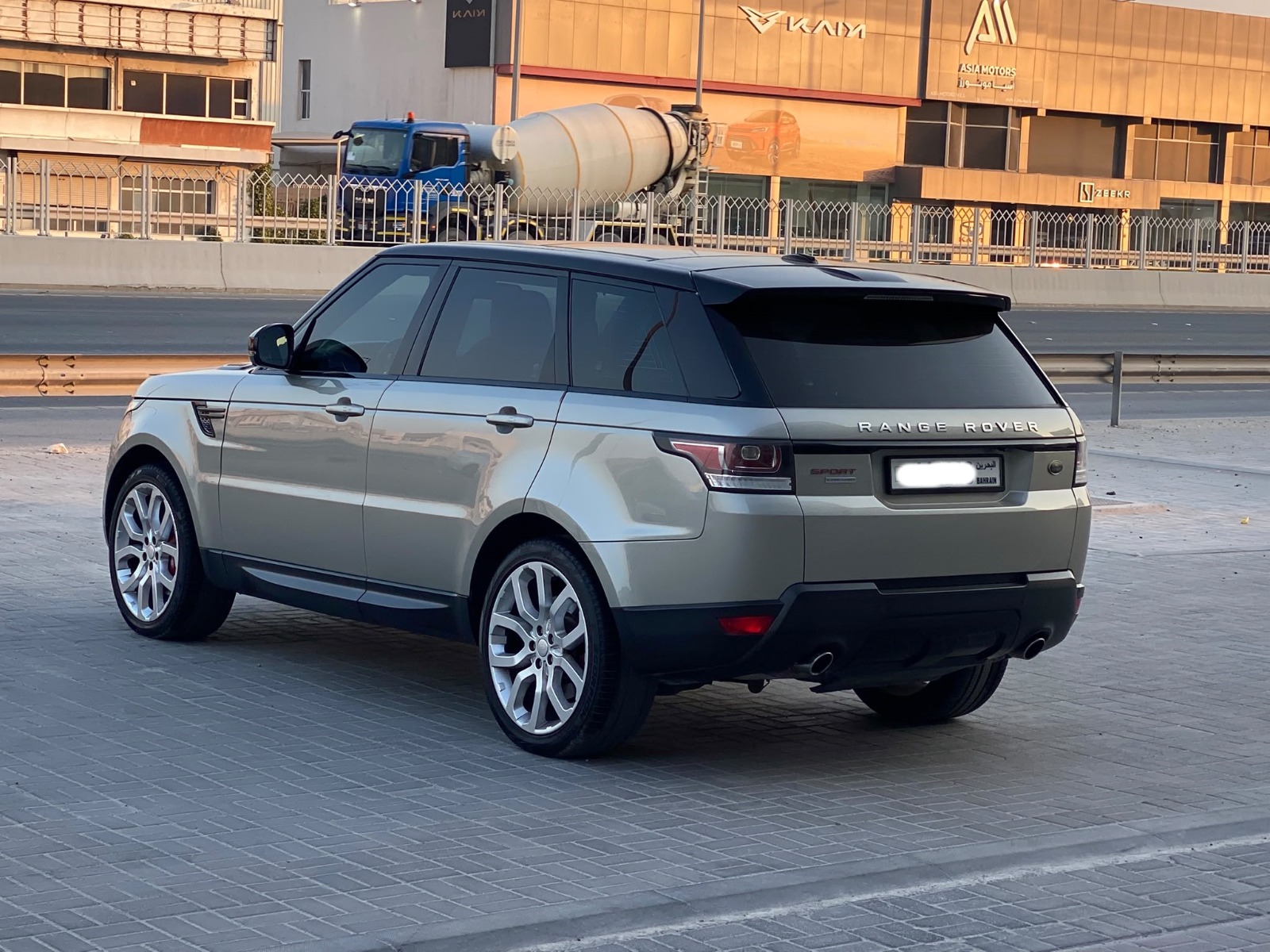 Range Rover Sport 2014 (Gold)