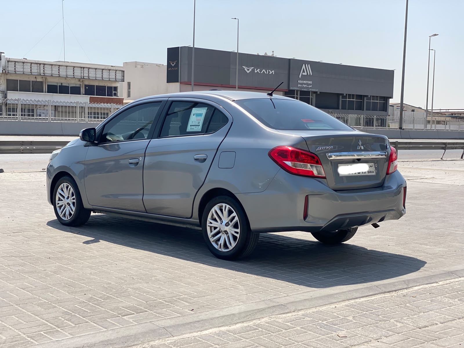 Mitsubishi Attrage 2022 (Silver)