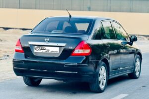 NISSAN TIIDA 1.8 2011