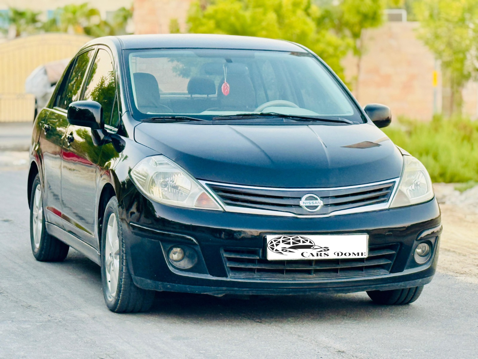 NISSAN TIIDA 1.8 2011
