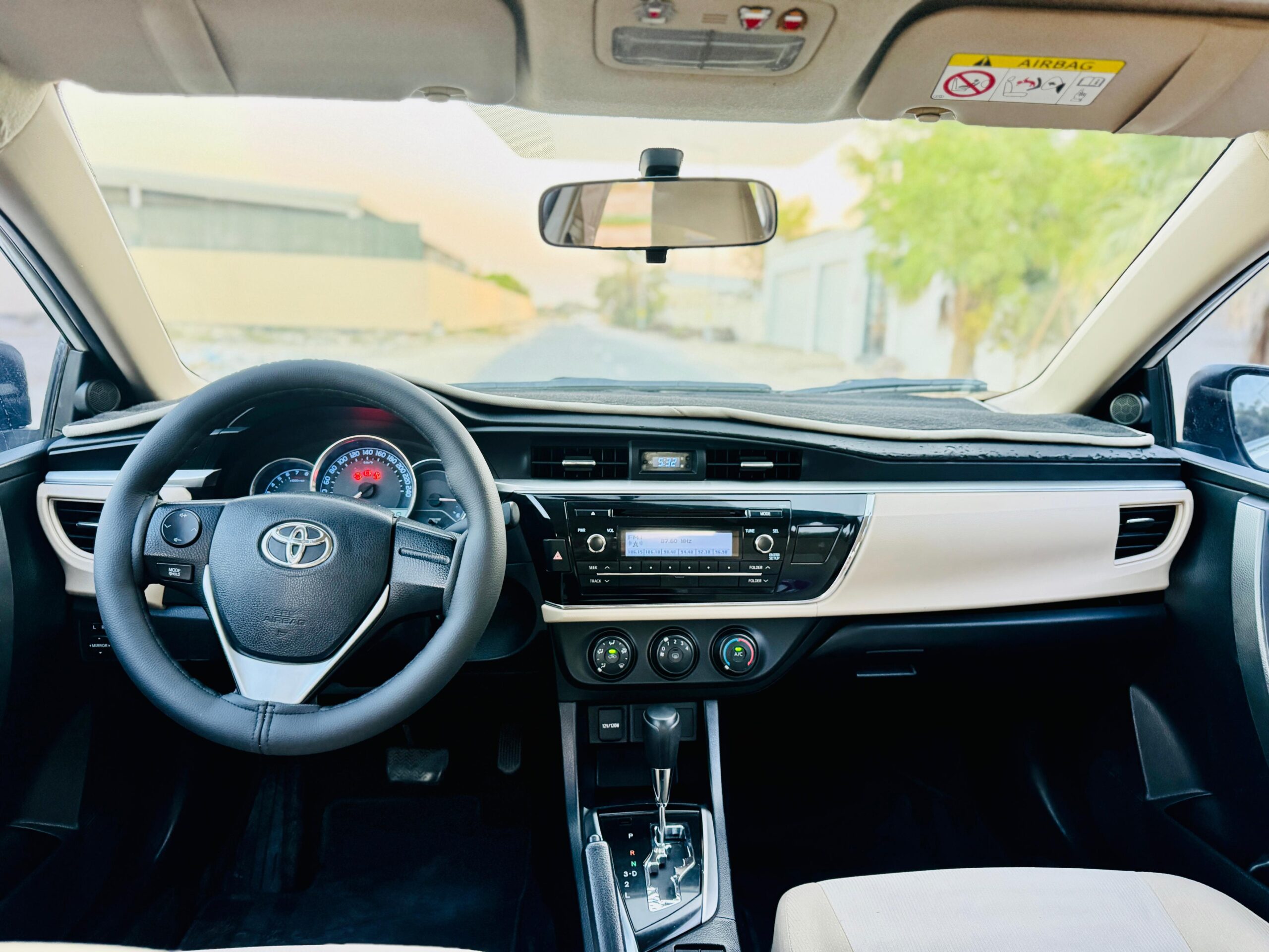 TOYOTA COROLLA 2.0 2014