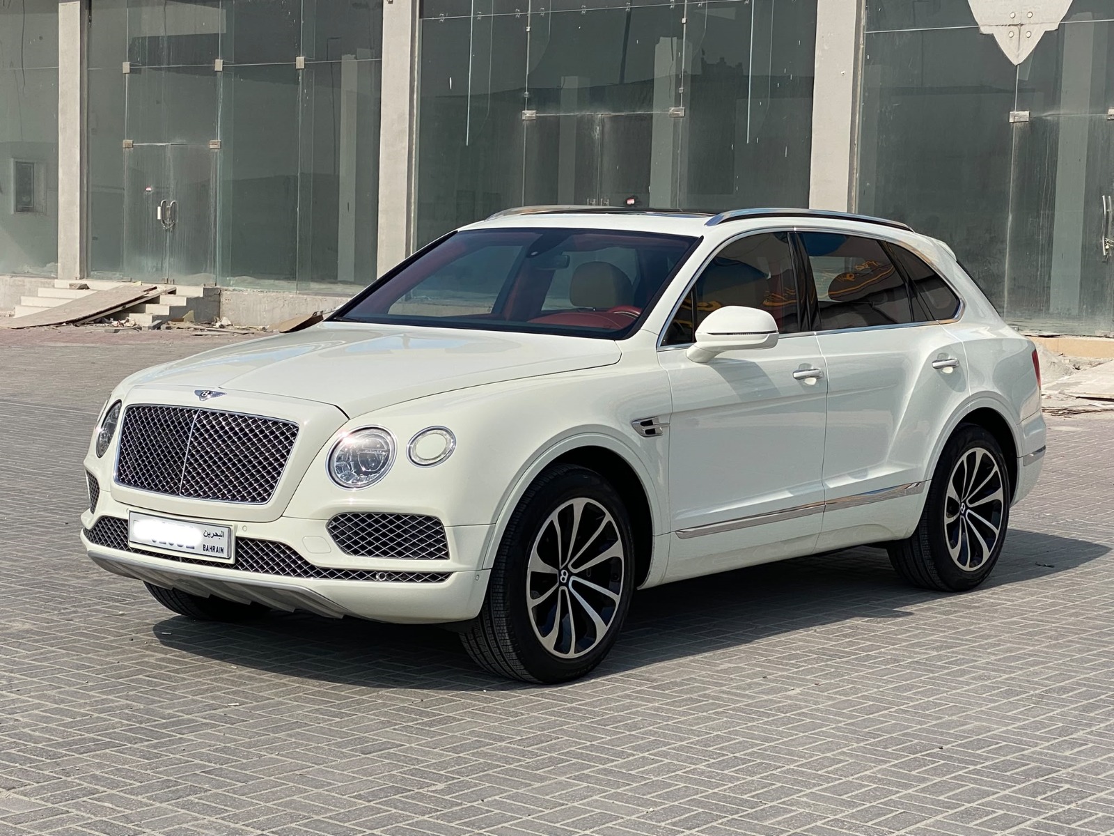 Bentley Bentayga 2017 (White)