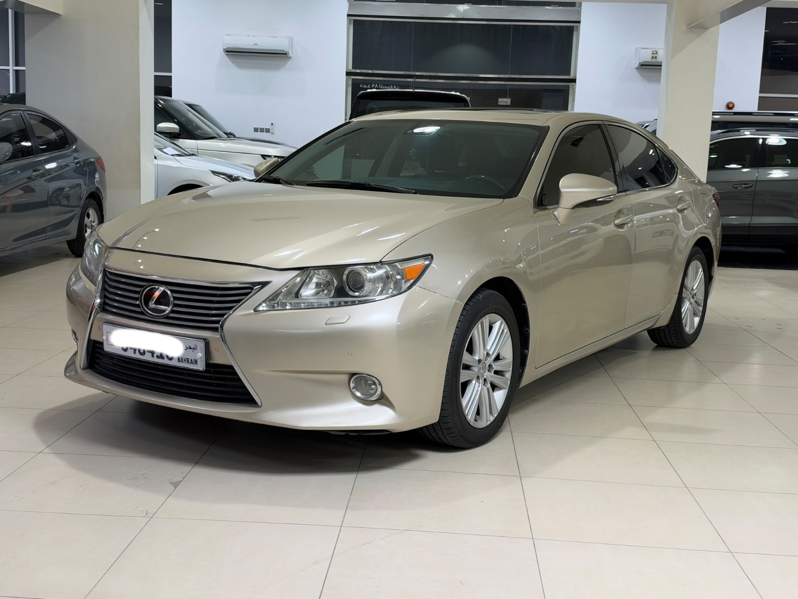 Lexus ES-350 / 2013 (Beige)