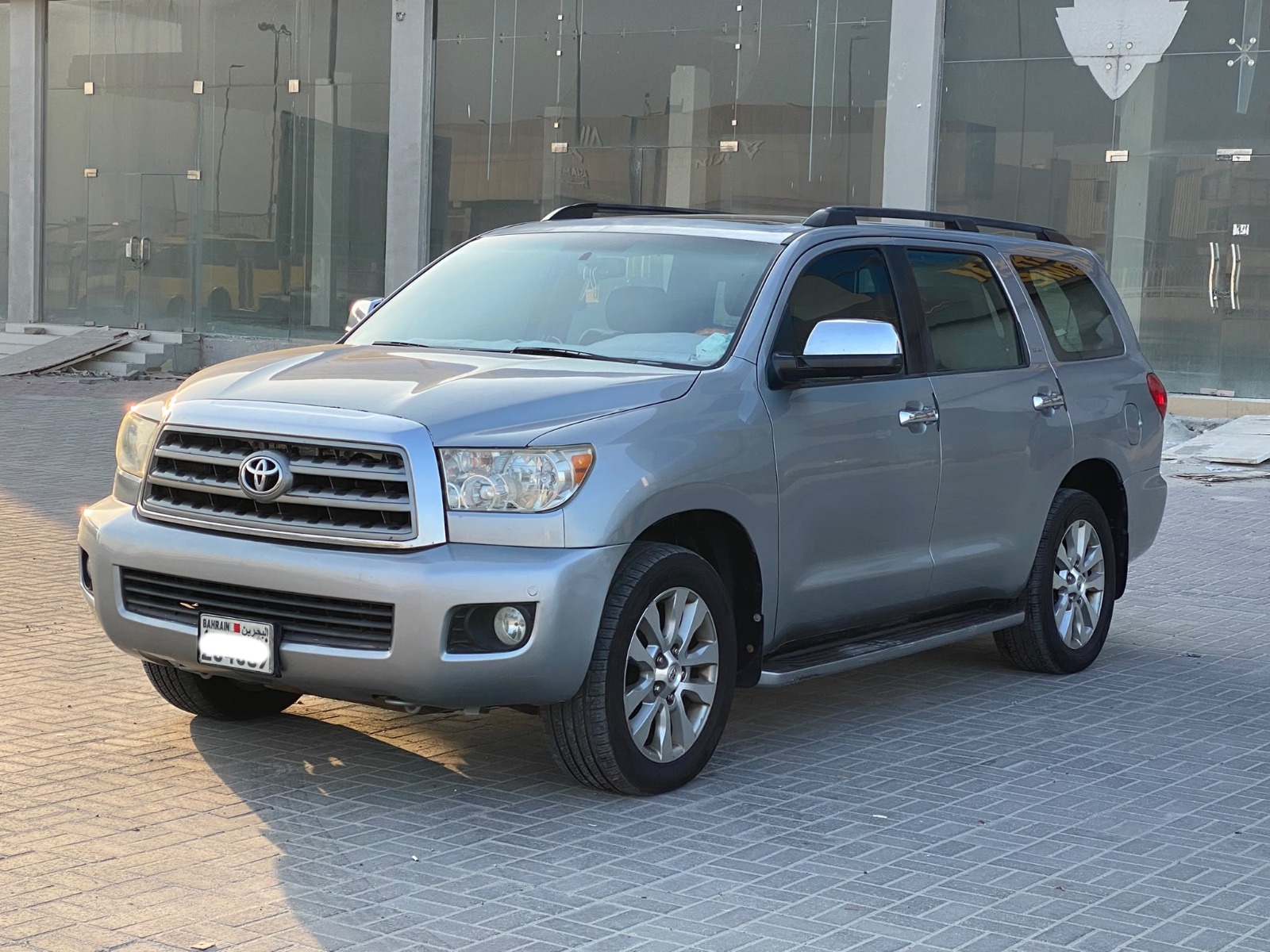 Toyota Sequoia 2012 (Silver)