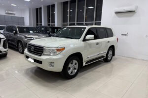 Toyota Land Cruiser GX-R 2015 (White)