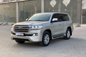 Toyota Land Cruiser GX-R 2016 (Silver)