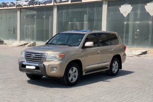 Toyota Land Cruiser VX-R 2014 (Beige)