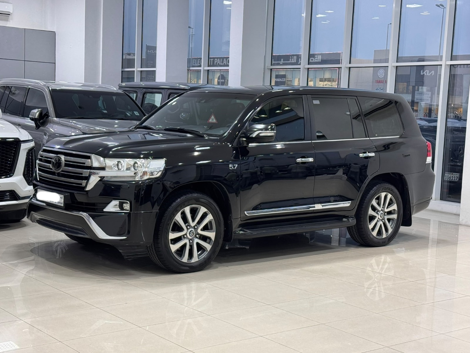 Toyota Land Cruiser VX-S 2016 (Black)
