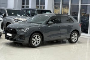 Audi Q3 / 2025 (Grey)