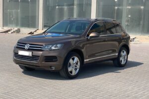 Volkswagen Touareg 2014 (Brown)