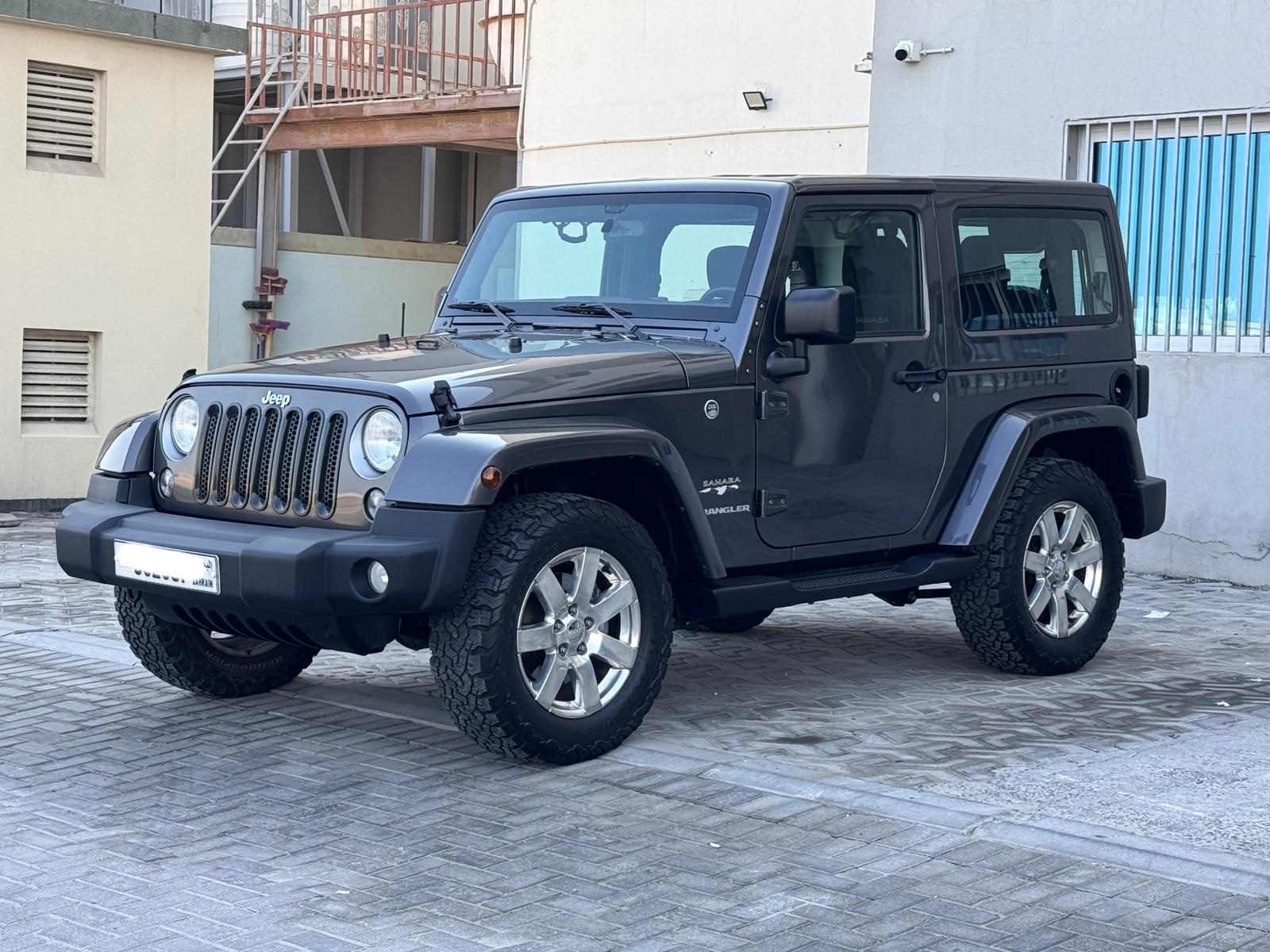 Jeep Wrangler Sahara 2017 (Grey)