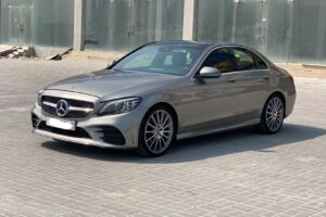 Mercedes Benz C-200 / 2019 (Silver)