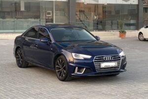 Audi A4 / 2019 (Blue)