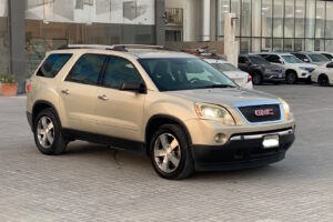 GMC Acadia 2011 (Gold)