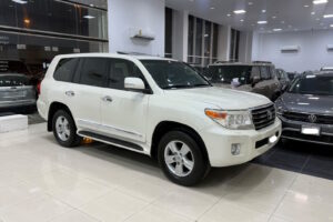 Toyota Land Cruiser GX-R 2015 (White)