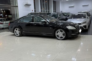 Mercedes Benz S-500 / 2012 (Black)