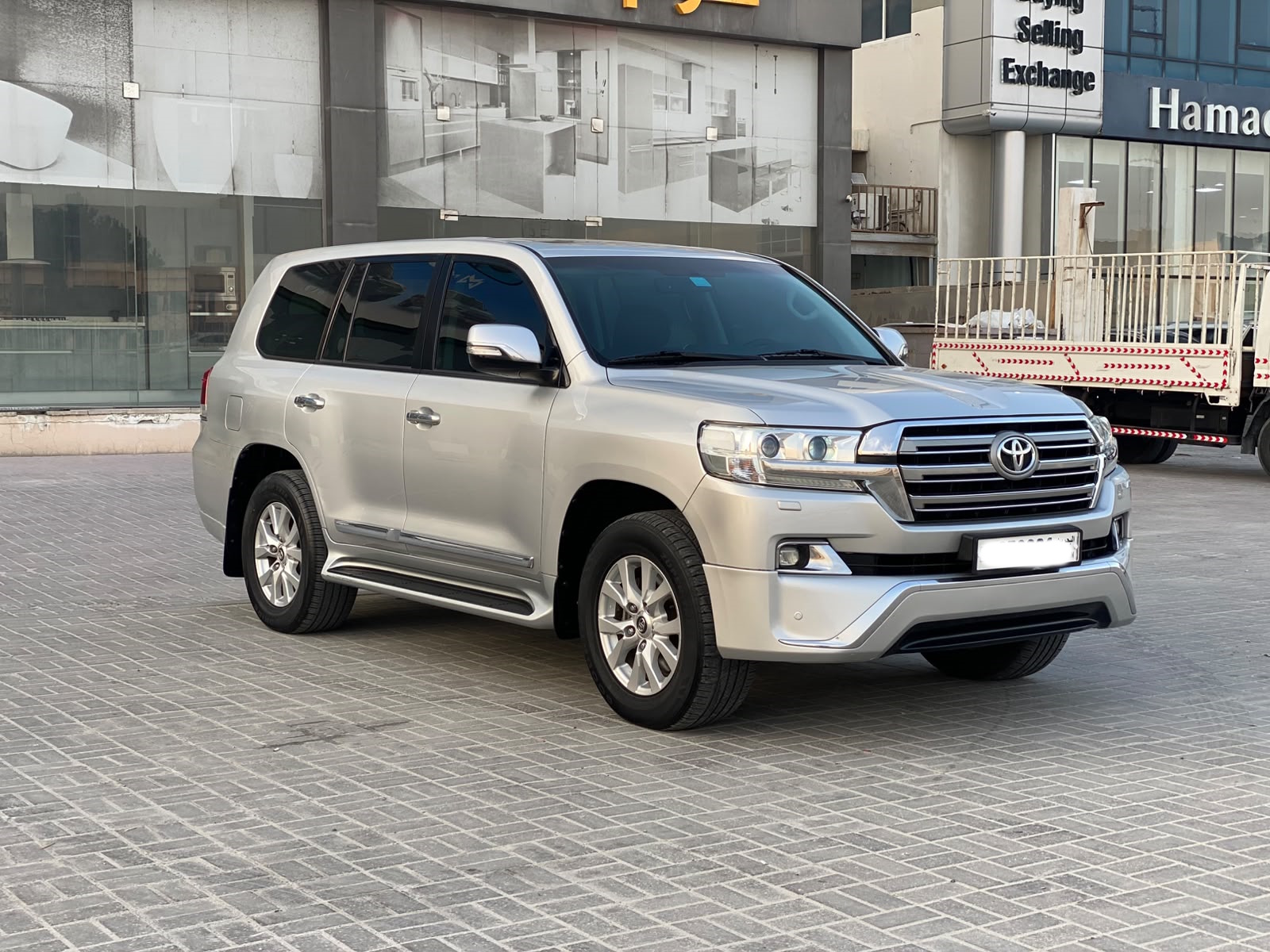 Toyota Land Cruiser GX-R 2016 (Silver)