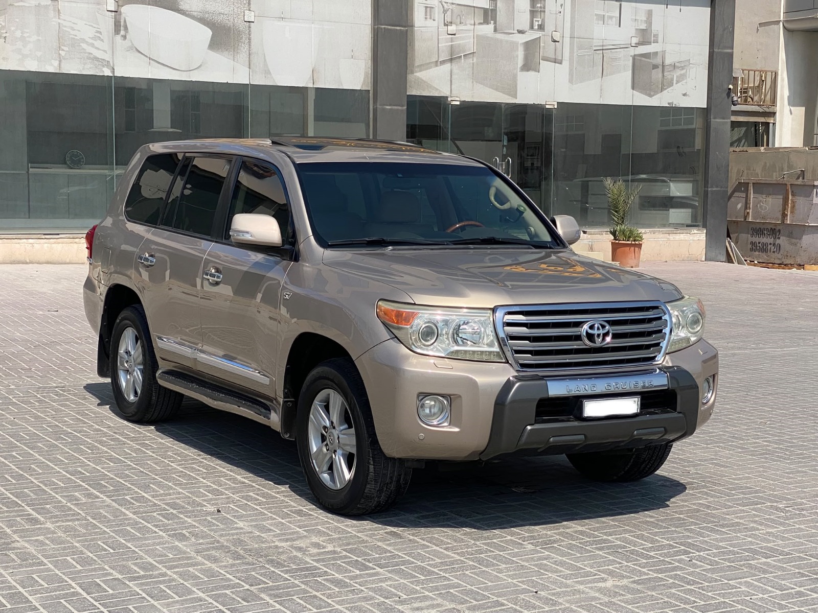 Toyota Land Cruiser VX-R 2014 (Beige)