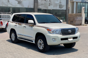 Toyota Land Cruiser GXR 2008 (White)