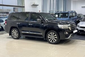 Toyota Land Cruiser VX-S 2016 (Black)
