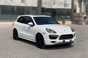 Porsche Cayenne GTS 2014 (White)