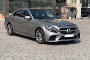 Mercedes Benz C-200 / 2019 (Silver)