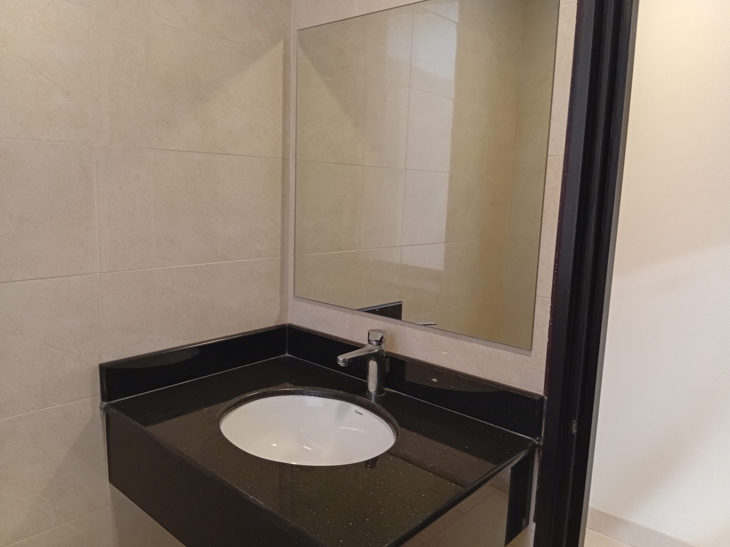 Commercial Office | Prime location | Diplomatic area | Parking | Security | Kitchen | Central ACs