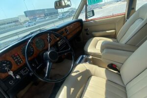 Rolls Royce Spirit 1984 (Maroon)