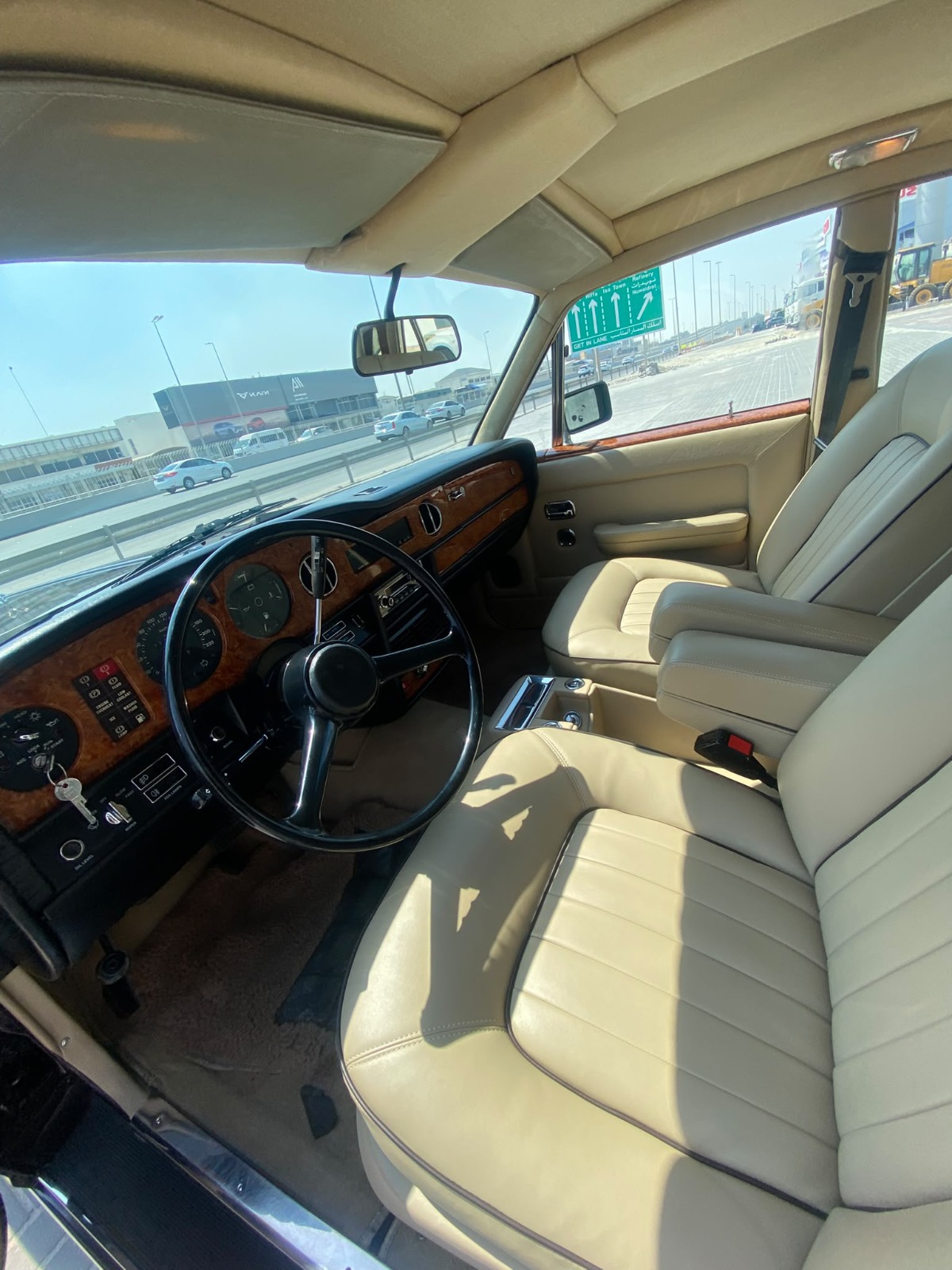 Rolls Royce Spirit 1984 (Maroon)