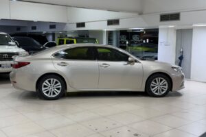Lexus ES-350 / 2013 (Beige)