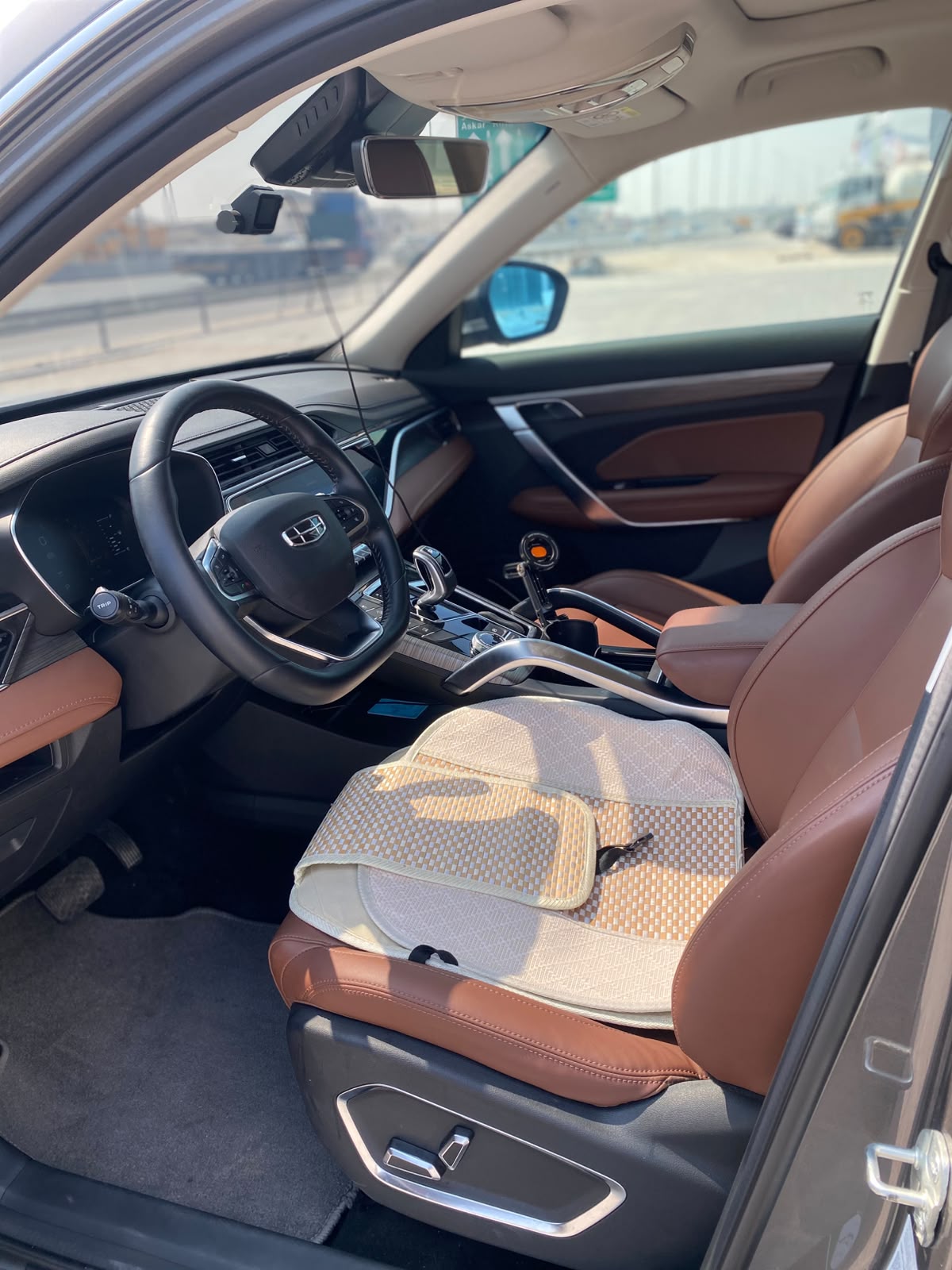 Geely Azkara 2023 (Grey)